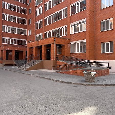 Lux Аппартаменты Smart #2 Pavlodar Exteriör bild