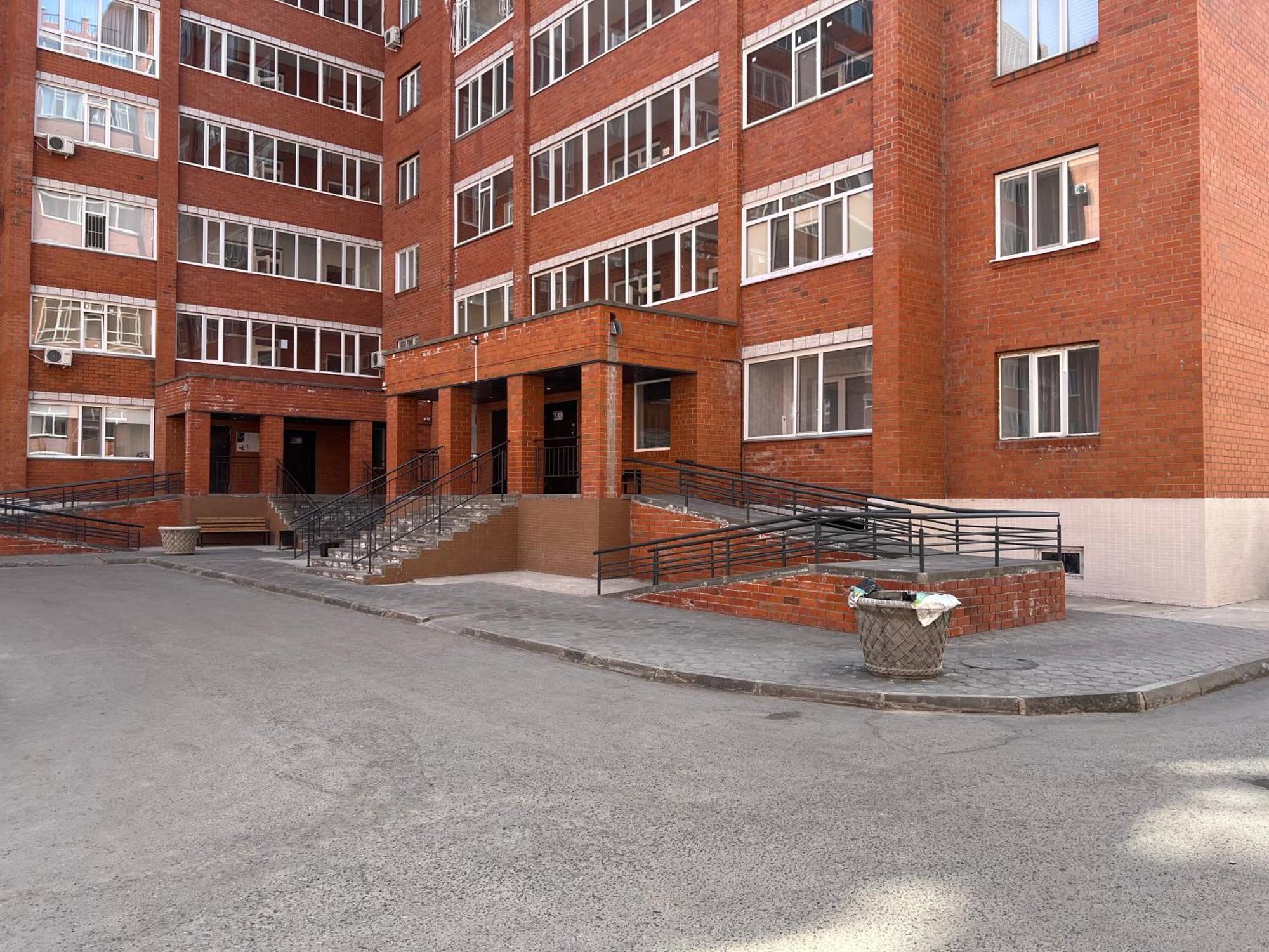 Lux Аппартаменты Smart #2 Pavlodar Exteriör bild